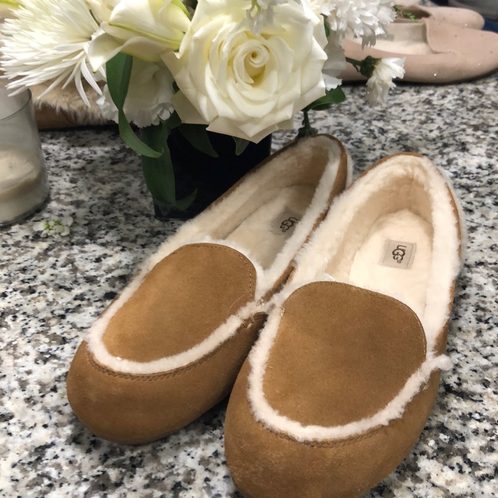 UGG Ansley brown slippers
